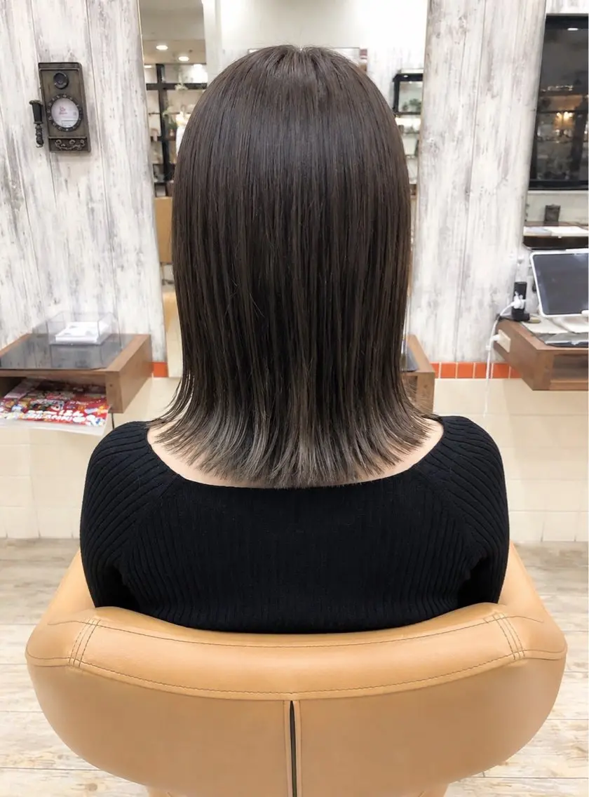 ミディアム ボブ カット ヘアカラー トリートメント 鈴木 悠のヘアスタイル