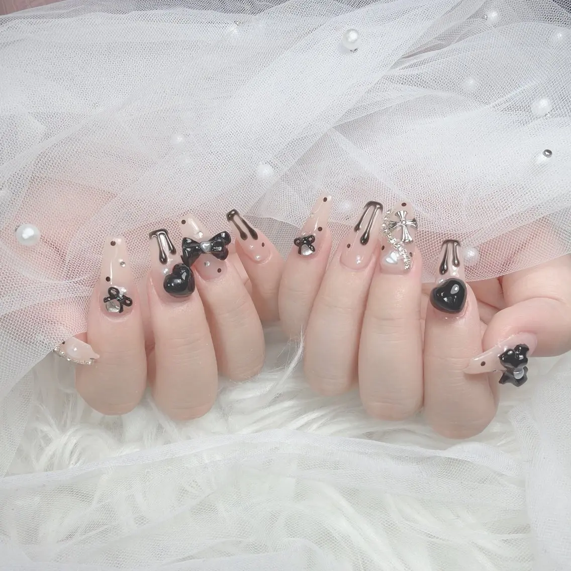 ネイル アートネイル ジェルネイル 韓国ネイル リボン ワンホンネイル ハンドネイル Lana Nailのネイルデザイン
