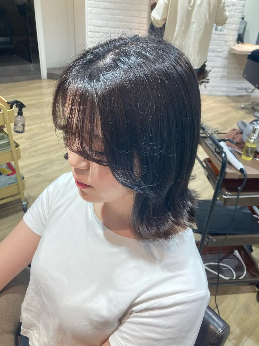ミディアム 顔周りカット 川畑 心子のヘアスタイル