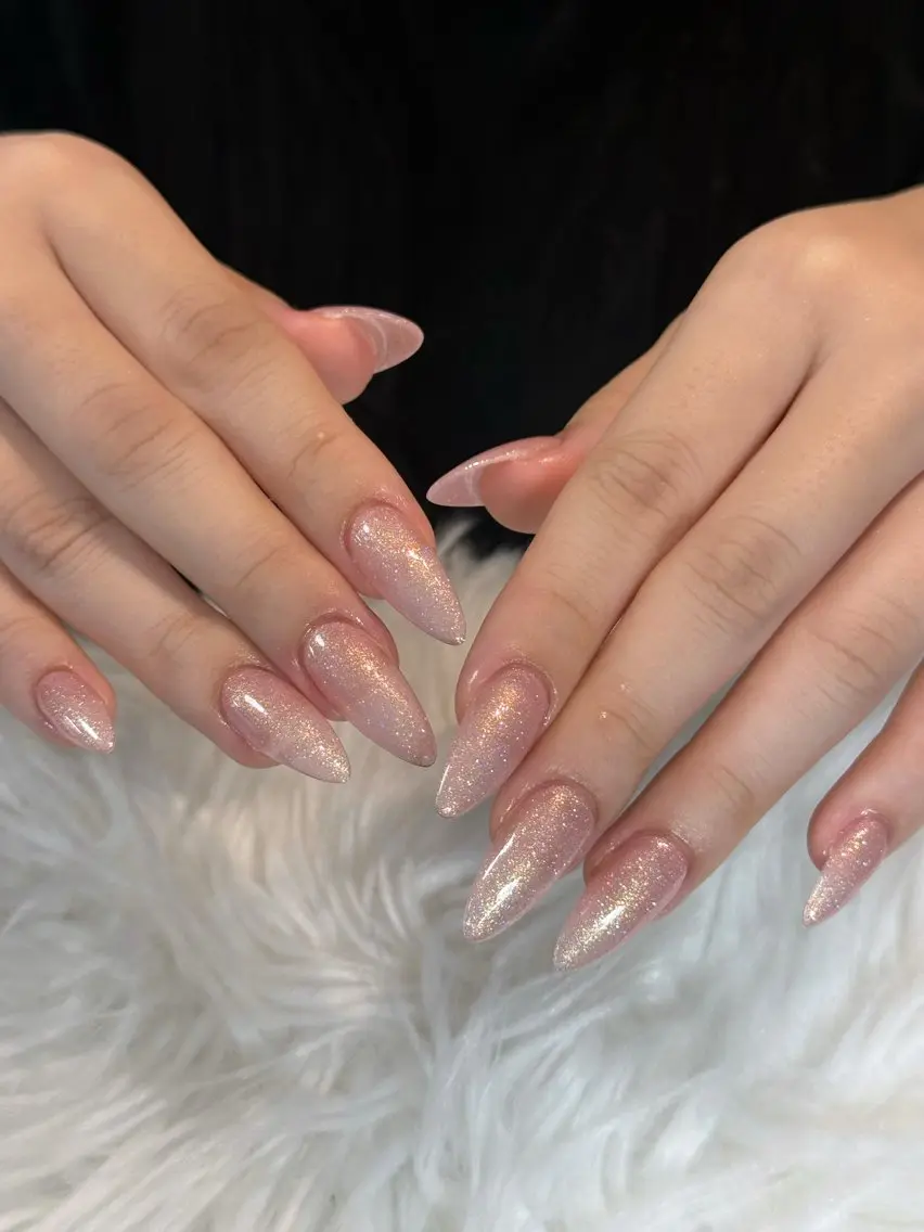 ネイル フレンチネイル ジェルネイル キラキラネイル 韓国ネイル マグネットネイル Julli NailStudioのネイルデザイン