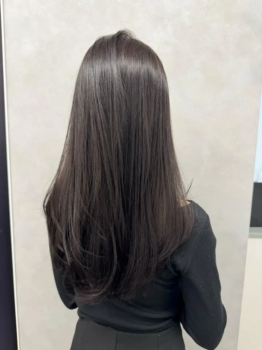 ロング カラー 透明感カラー グレージュ ヘアカラー トリートメント 透明感カラー ボブ ミディアム 齊木勇人のヘアスタイル