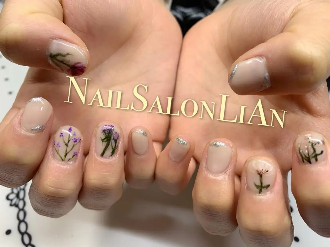 ネイル アートネイル 持ち込み シンプルネイル ストーンネイル NailSalon LiAnのネイルデザイン