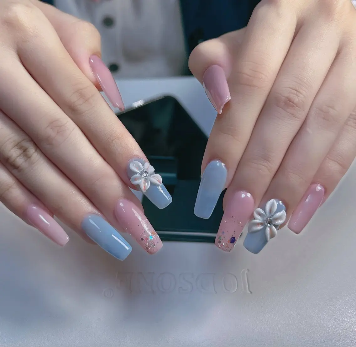 ネイル ハンドネイル HIN NAILのネイルデザイン