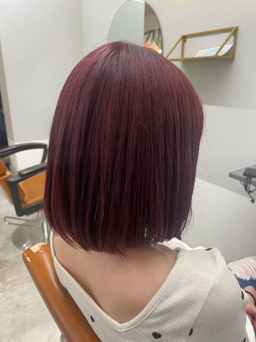 ショート カラー ブリーチ ピンクカラー レッドカラー 樋川 早紀のヘアスタイル