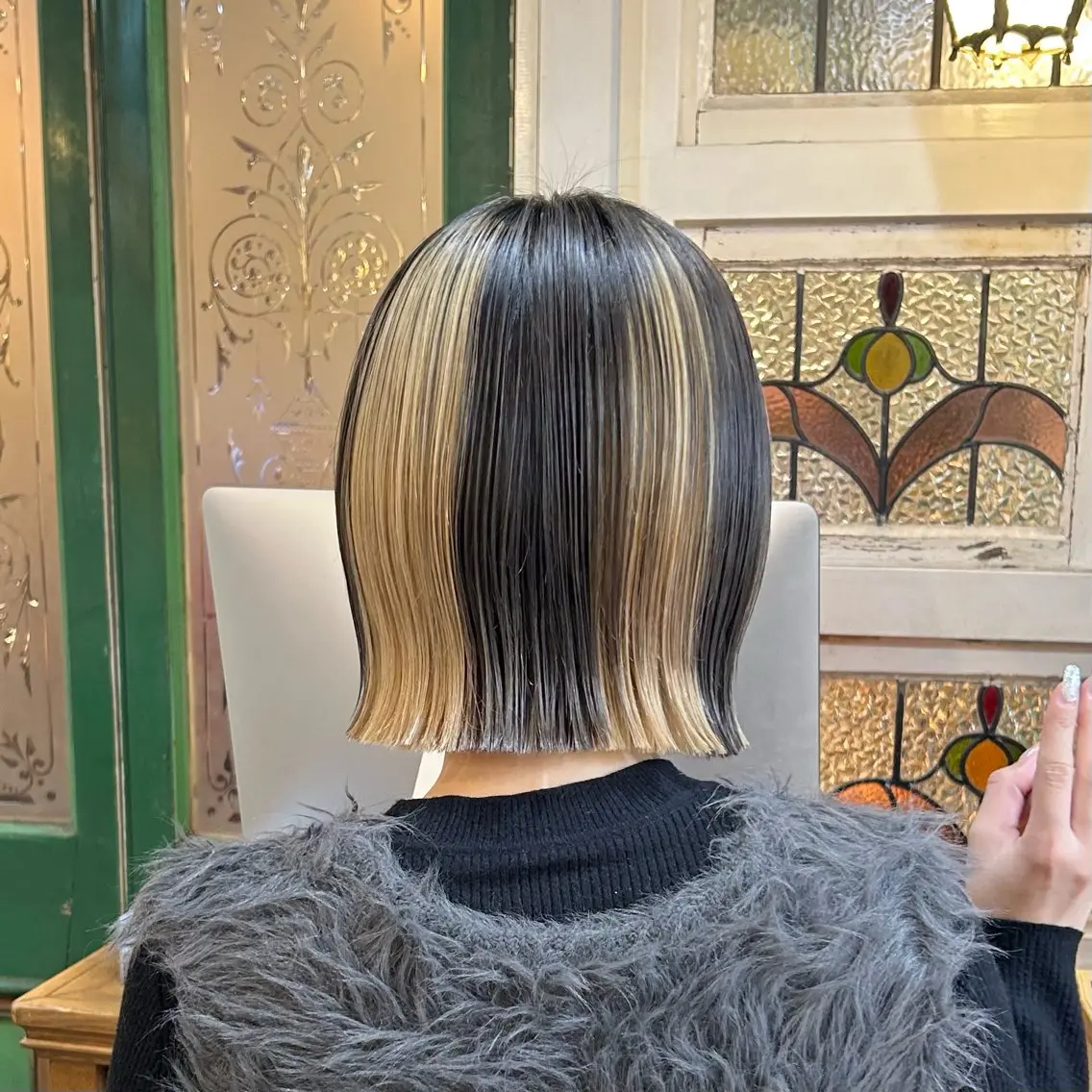 ショート カラー ベージュカラー 黒髪 ブリーチ デザインカラー ボブ カット ヘアカラー トリートメント BRITS 渡辺 菜々子のヘアスタイル
