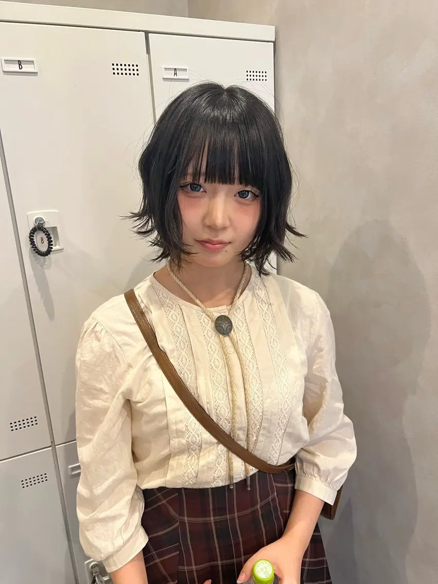 ショート ウルフカット ayaka🫧 梅田ダブルカラーのヘアスタイル