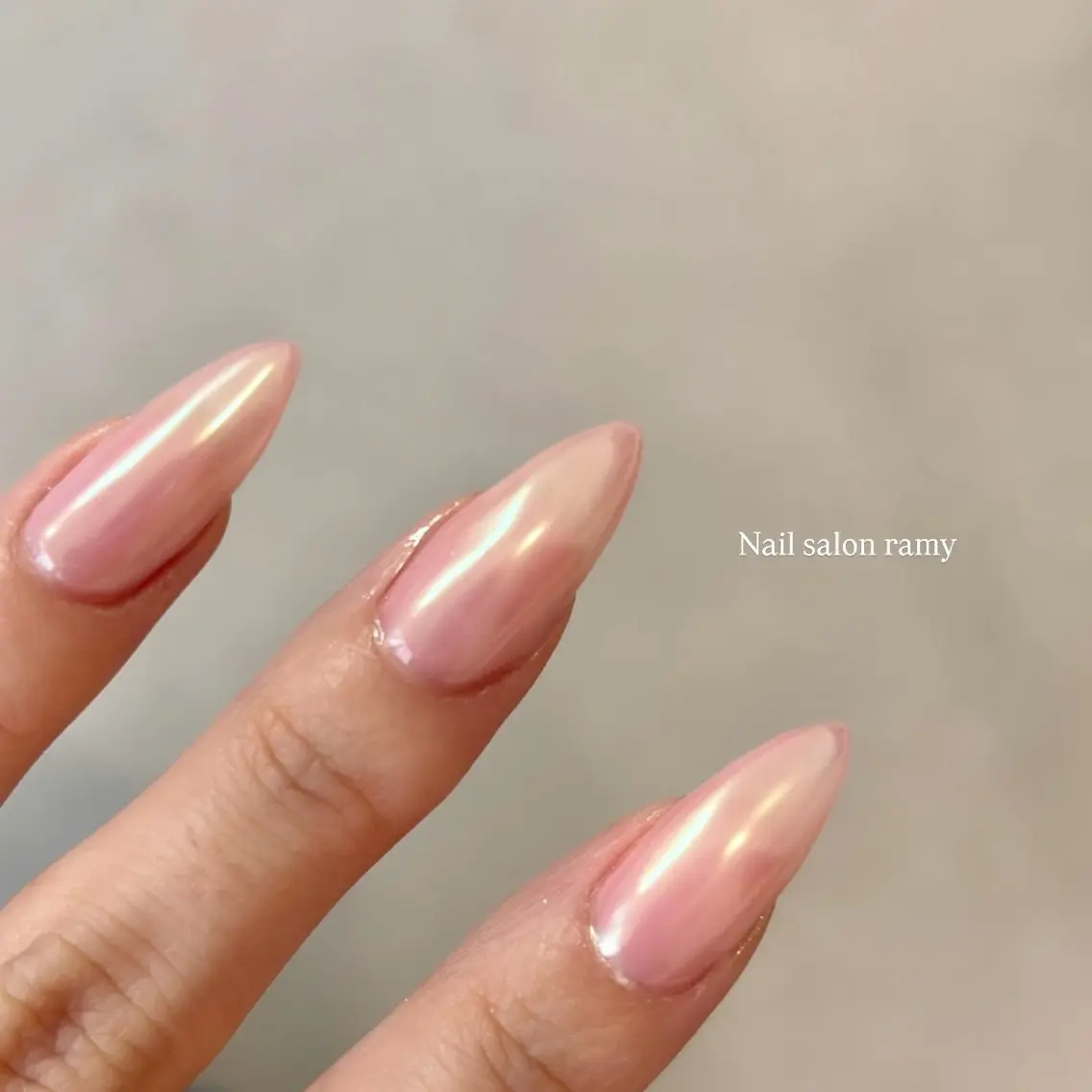 ネイル ミラーネイル ワンカラーネイル ハンドネイル Nail salon ramyのマツエク・マツパデザイン