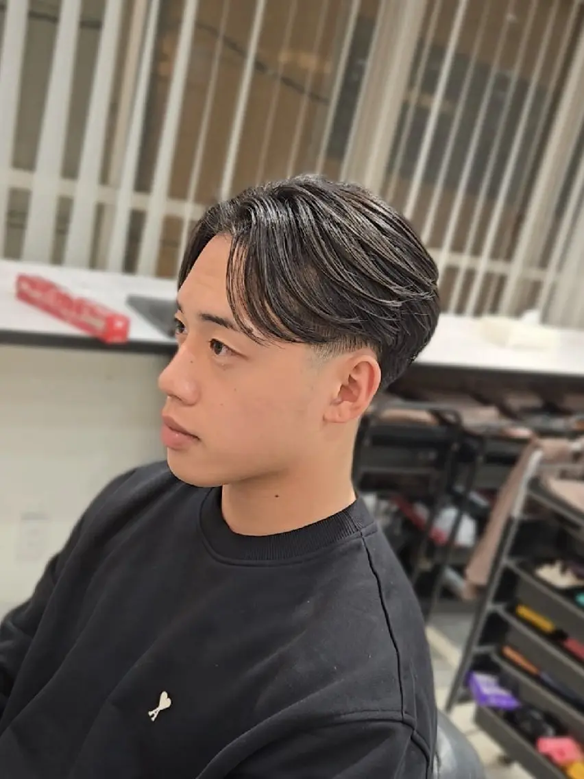 メンズ ミディアム パーマ フェードカット くせ毛 縮毛矯正 カット パーマ 縮毛矯正 LEN名古屋/パーマ 海外ヘア/メンズ特化のヘアスタイル