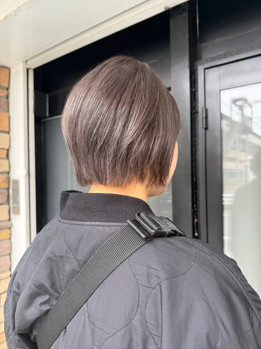 ショート カラー カット ヘアカラー トリートメント 透明感カラー/パーマ 🌀アオノのヘアスタイル