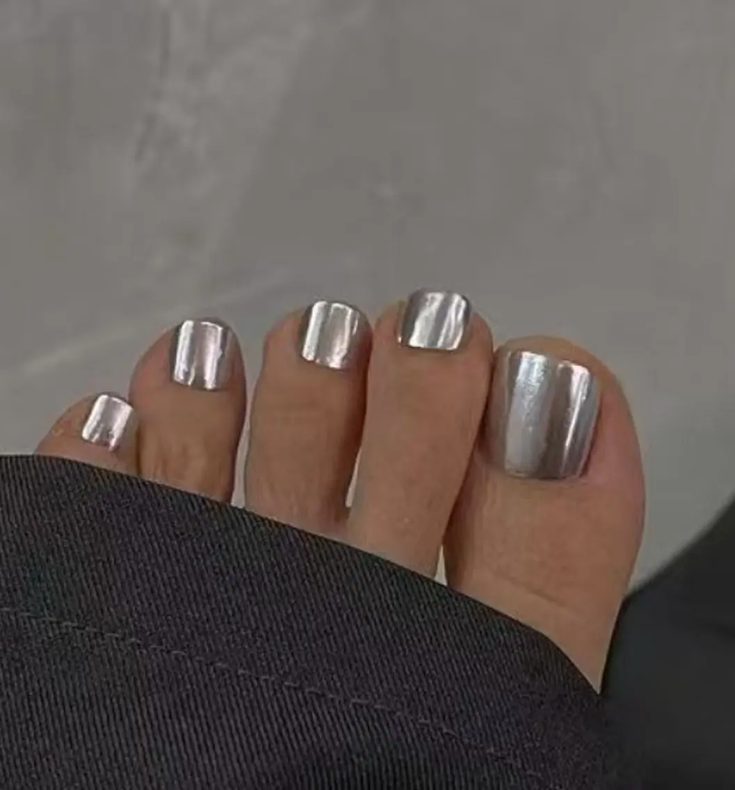ネイル オーロラネイル フラワーネイル フットネイル フレンチネイル ジェルネイル フットネイル BabyYouMi nailのネイルデザイン