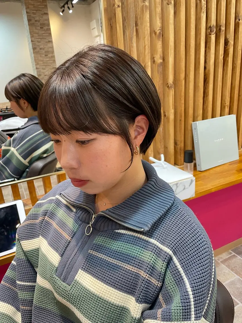 ショート カラー ブラウンカラー オリーブブラウン ショートヘア カット ヘアカラー YUI/ ブリーチカラー🌷のヘアスタイル