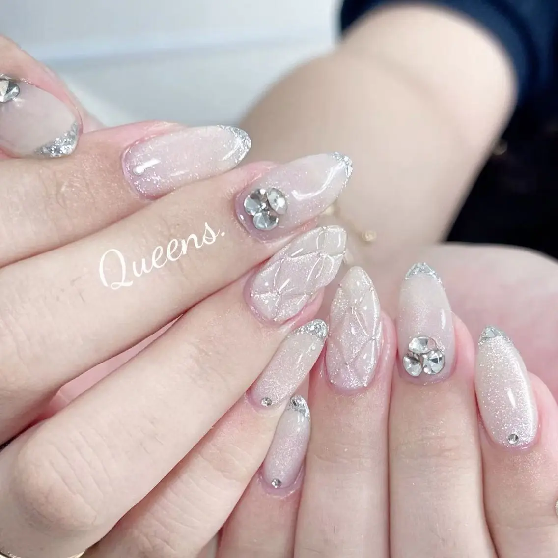 ネイル クリアネイル ジェルネイル マグネットネイル 持ち込み パラジェル ハンドネイル Queens ひなのネイルデザイン