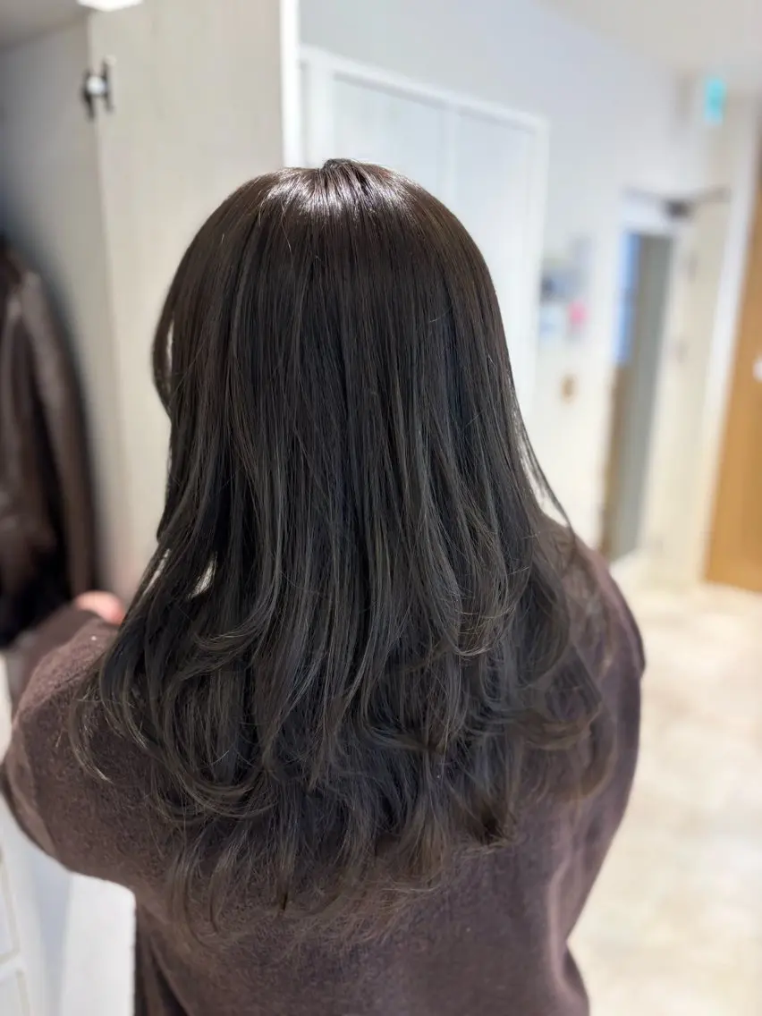 ロング レイヤーカット 脇尾 百花のヘアスタイル
