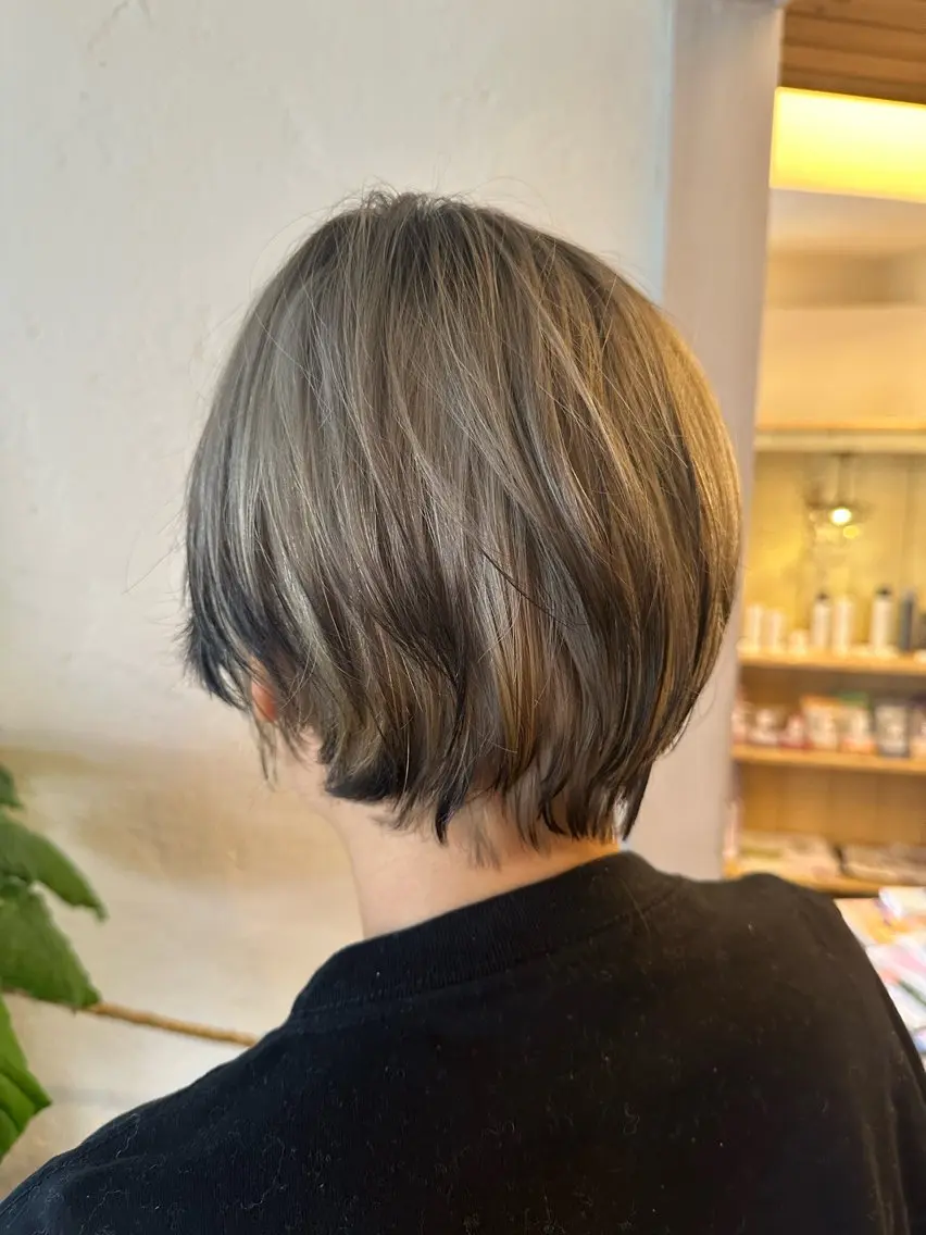 ショート カラー ショートボブ ダブルカラー ボブ ショートヘア 井上 歩美のヘアスタイル