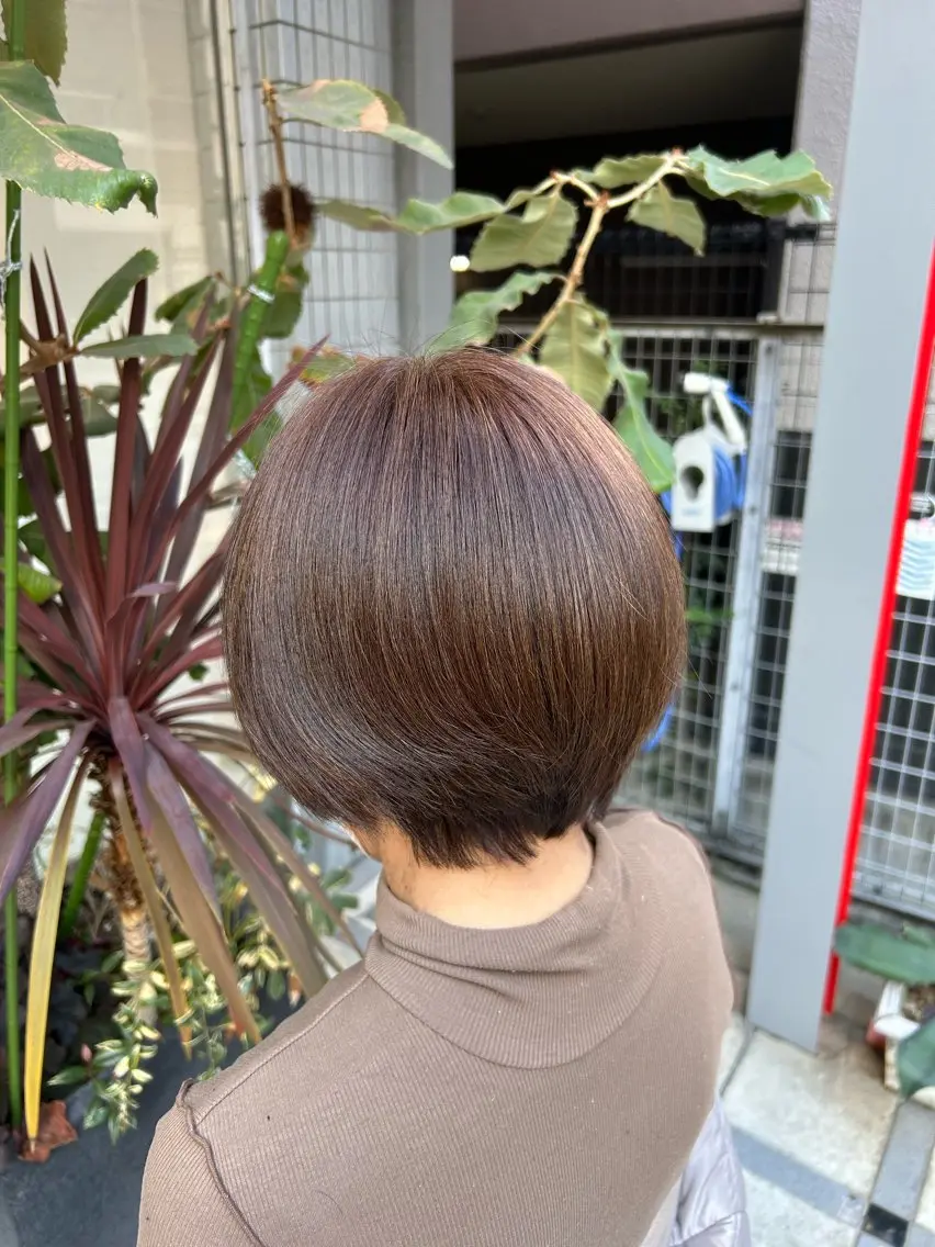 カラー 西村 優那のヘアスタイル