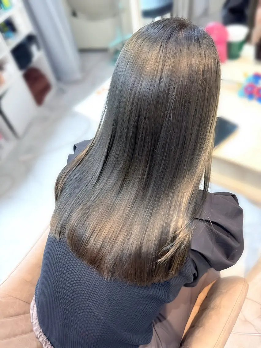 セミロング カラー ヘアアレンジ 透明感カラー グレージュ オリーブグレージュ オリーブグレー トリートメント 1日空き◎艶髪 misatoのヘアスタイル