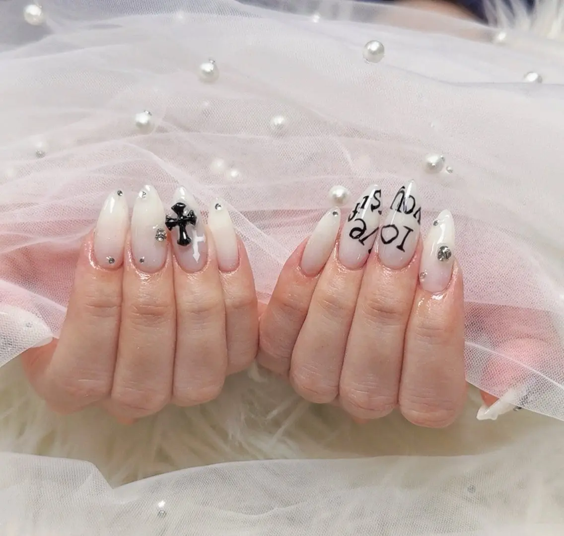 ネイル ENSalon 愛佳のネイルデザイン