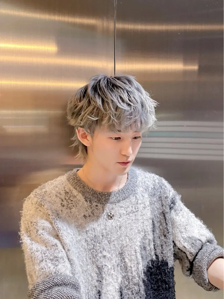 ショート カラー メンズ メンズブリーチ ブリーチ ショートヘア ナリキ/ダブルカラー /ダブルカラーモデルのヘアスタイル