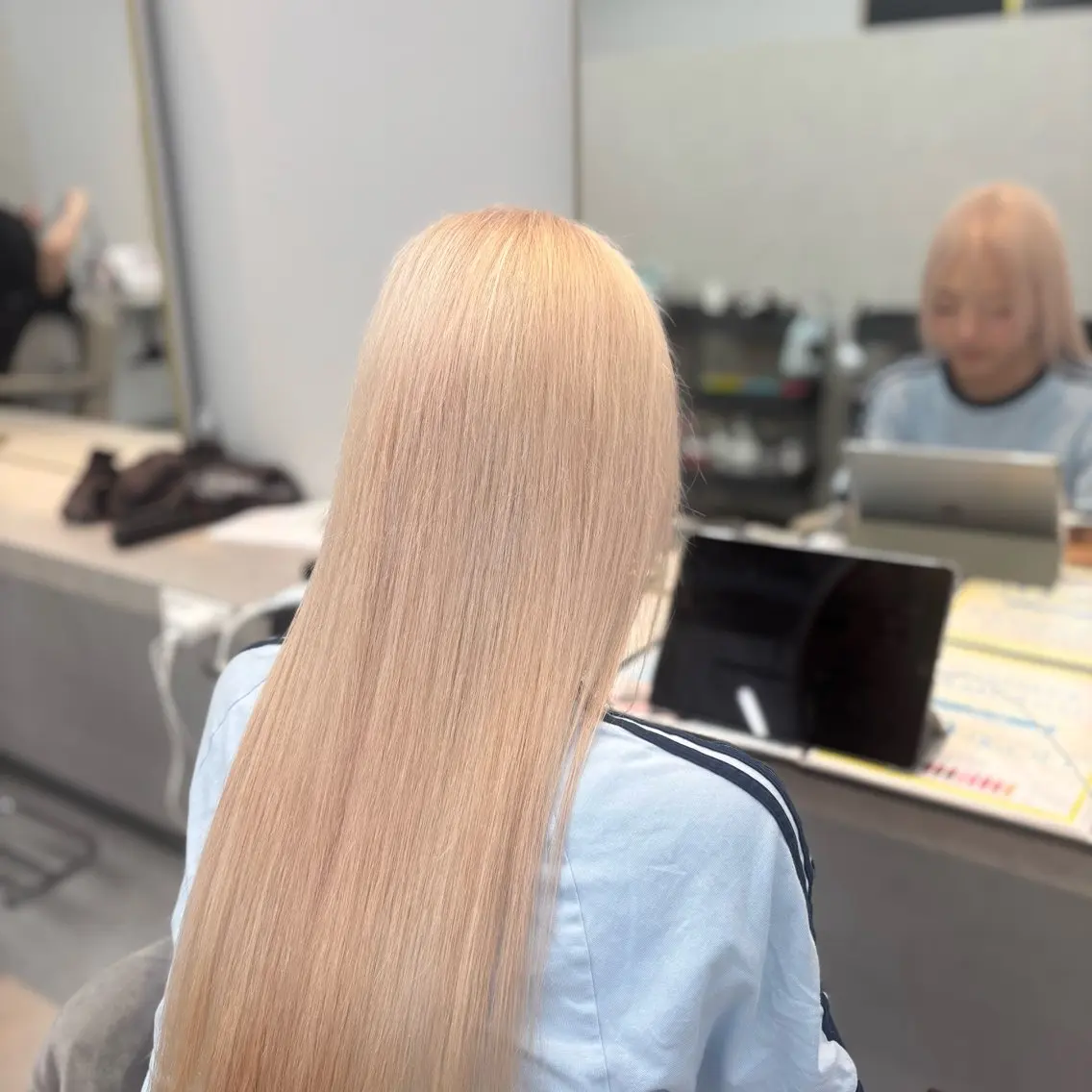 ロング カラー ブリーチ ブロンド 透明感カラー ハイトーンカラー ホワイトブロンド 北千住/ハイトーン /𝐑𝐢𝐤𝐮のヘアスタイル