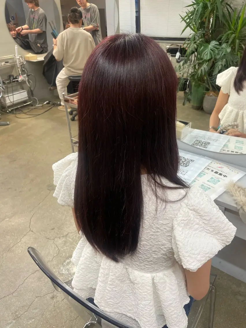 ロング カラー カシス レッドカラー ヘアカラー マトバ ヒナのヘアスタイル