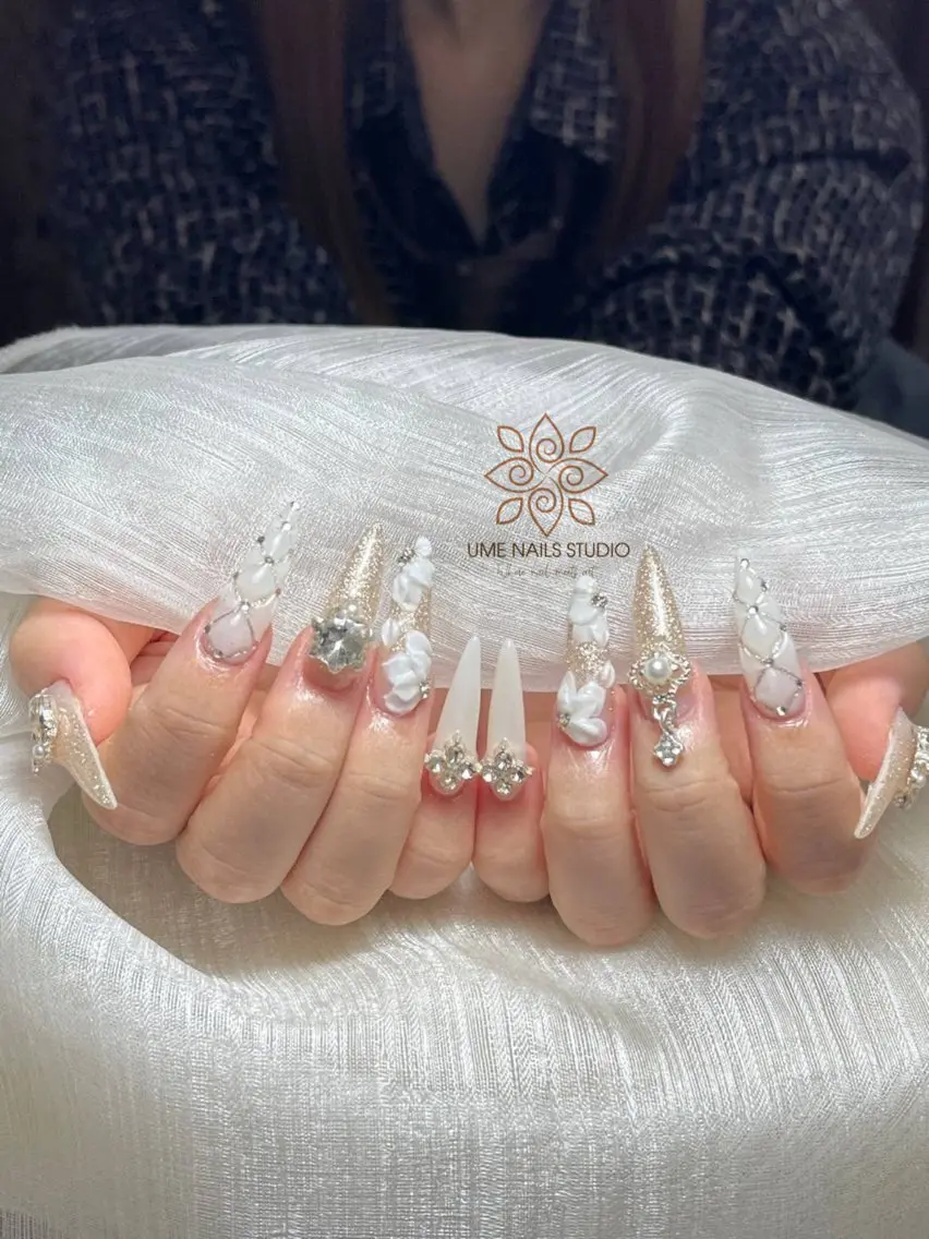 ネイル チークネイル クリアネイル ガーリー キラキラネイル 韓国ネイル Ume Nail Studioのネイルデザイン