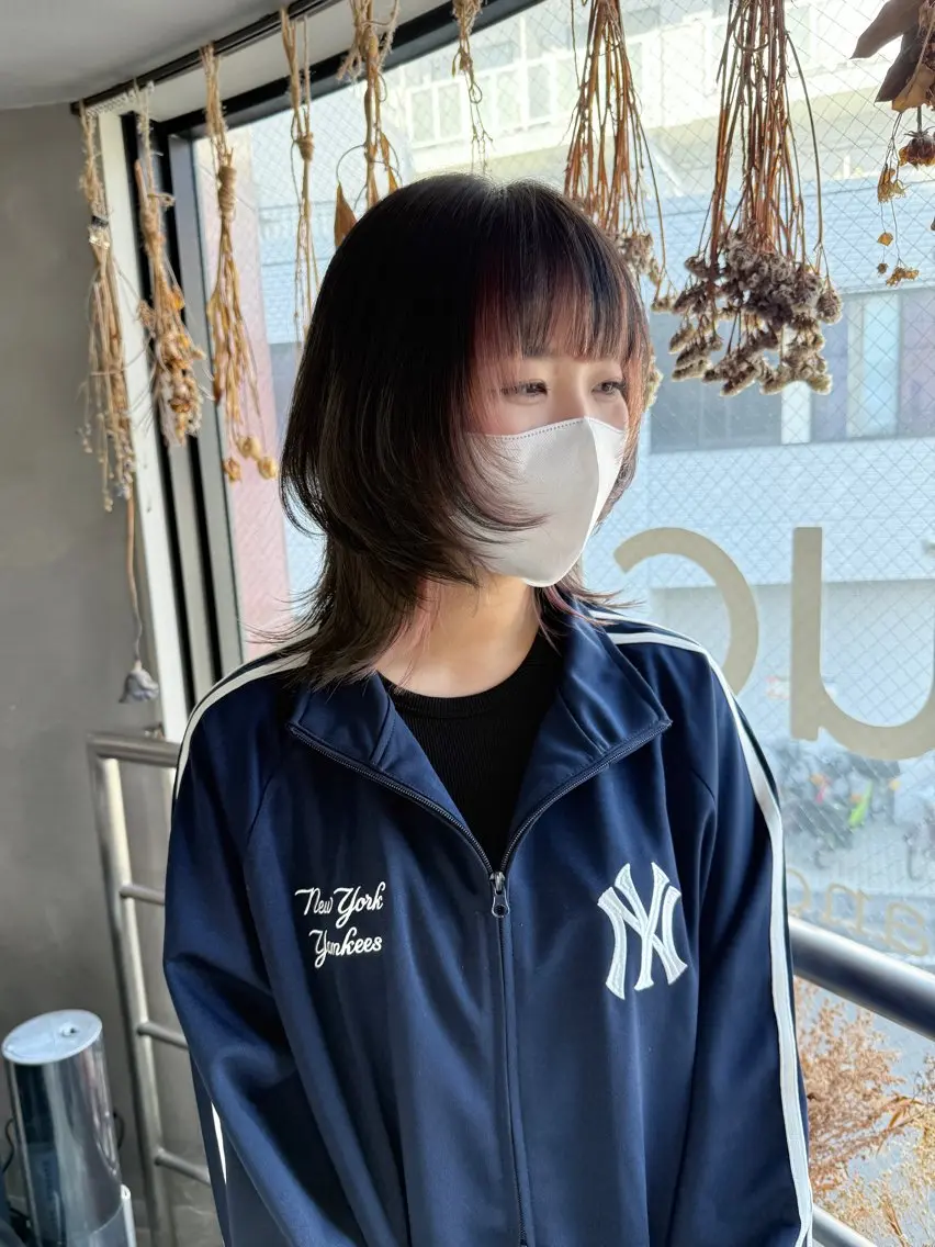 セミロング ウルフ レイヤー パーマ🪐MANAのヘアスタイル