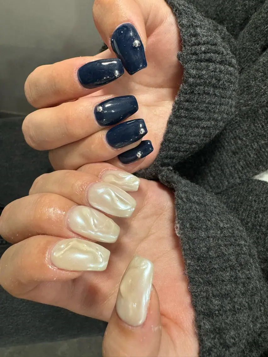 ネイル LAVISH 大和店 emi･:*+のネイルデザイン