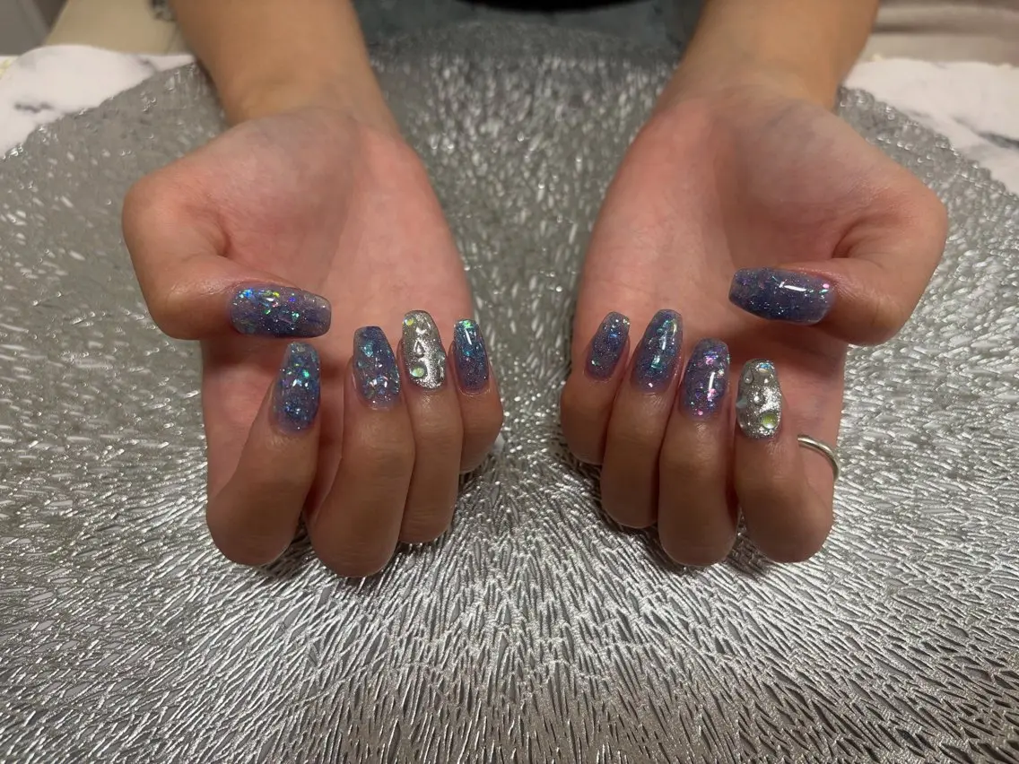 ネイル アートネイル ラメ(グリッター) ピンク シルバー ワンホンネイル ハンドネイル ハンドケア ♡Bivi♡自爪に 優しいネイルサロンのネイルデザイン