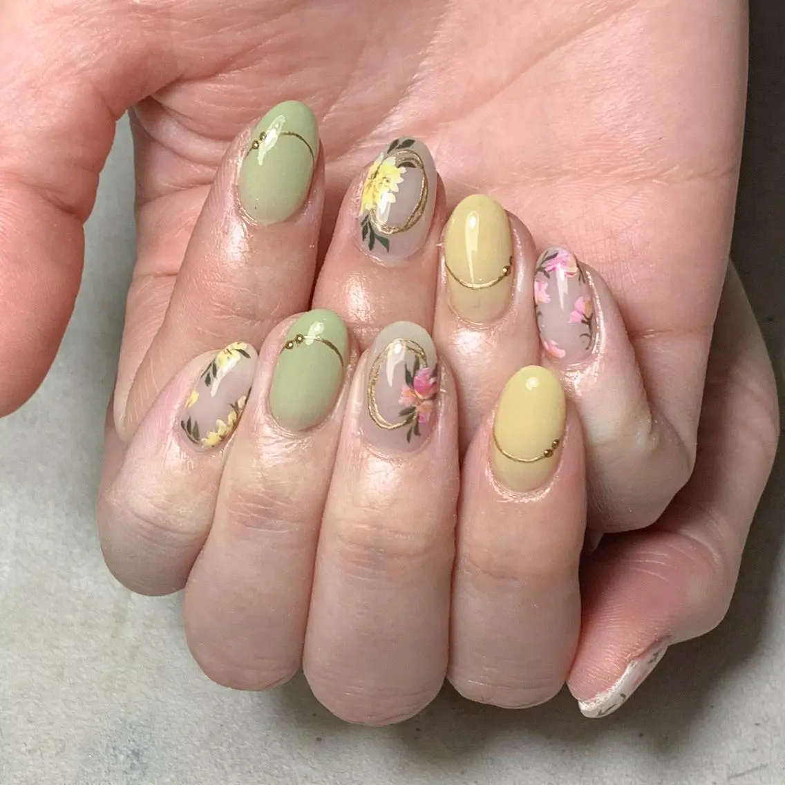 ネイル ハンドネイル FIORITURA aiのネイルデザイン