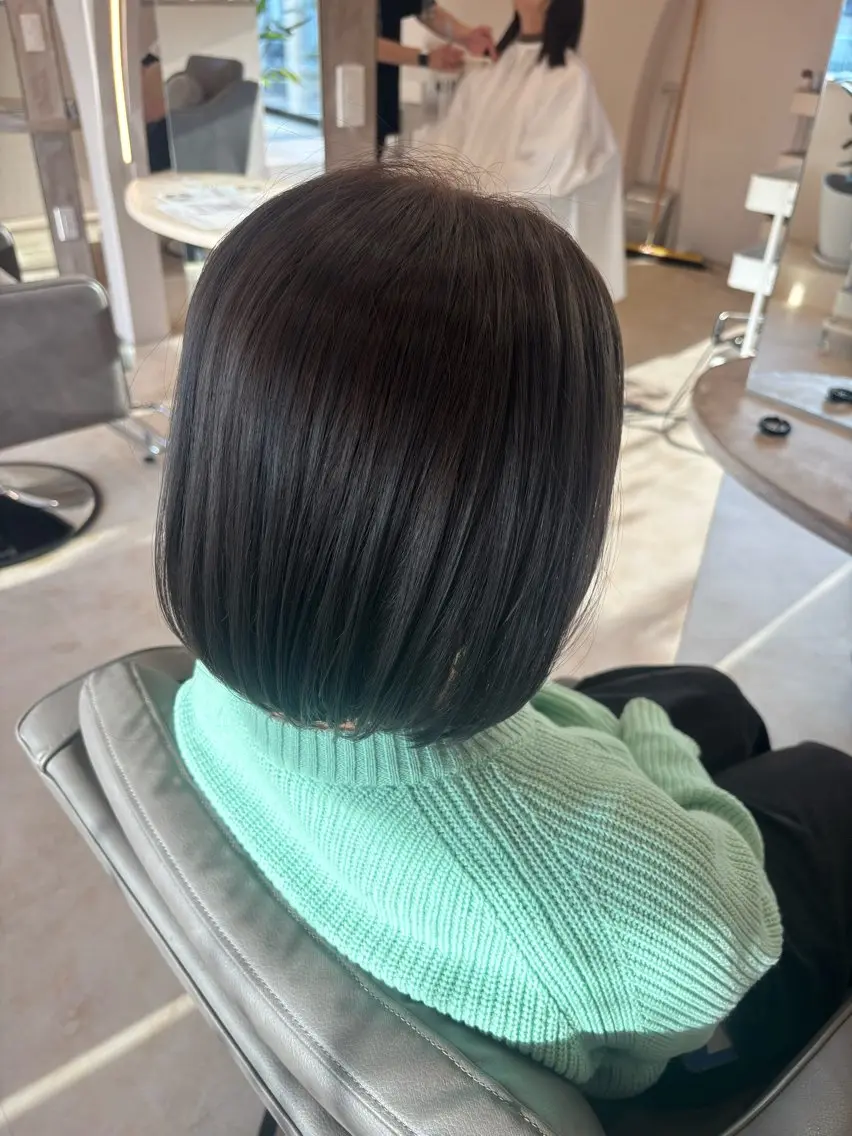ショート カラー アッシュ アッシュグレー アッシュグレージュ グレージュ ヘアカラー ハラダ ヒナミのヘアスタイル