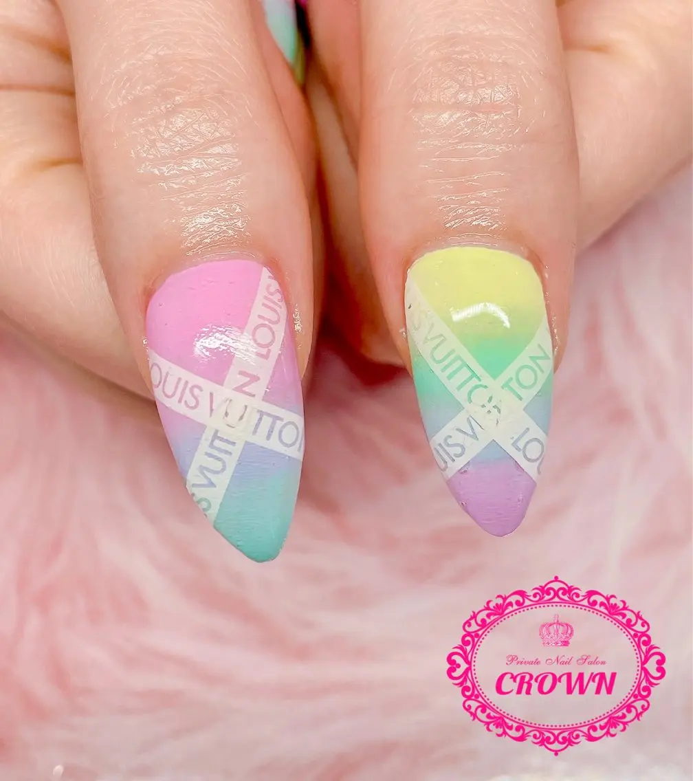 ネイル CROWN プライベートサロンのネイルデザイン