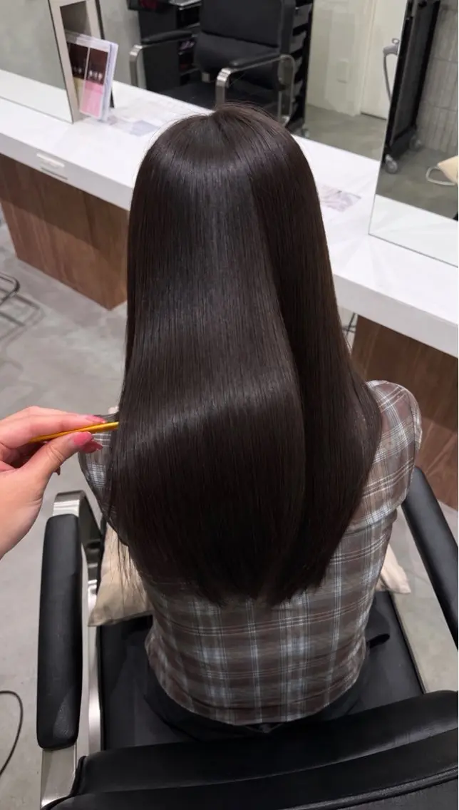 ロング ヘアカラー トリートメント 入江 桃花のヘアスタイル