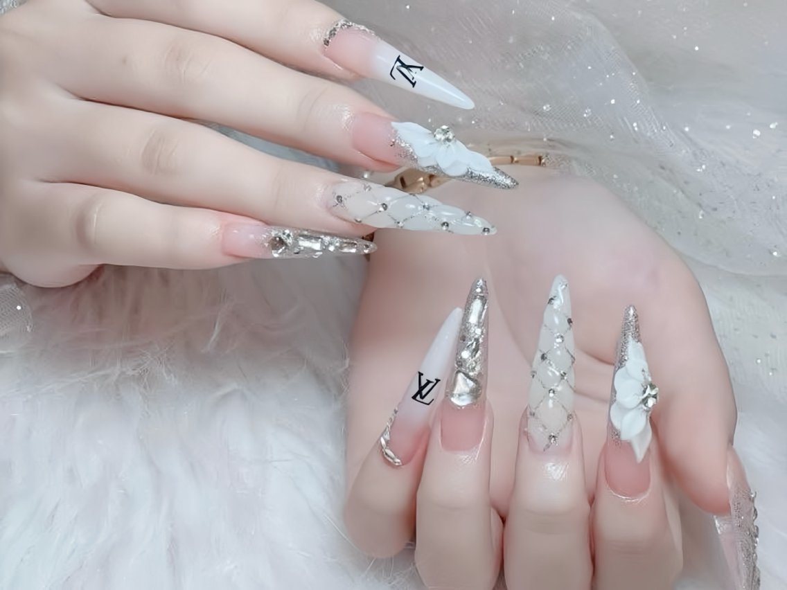 ネイル アニマル柄 べっ甲ネイル ブルー ボルドー ブラウン ハンドネイル Rin Nail 新大久保店のネイルデザイン