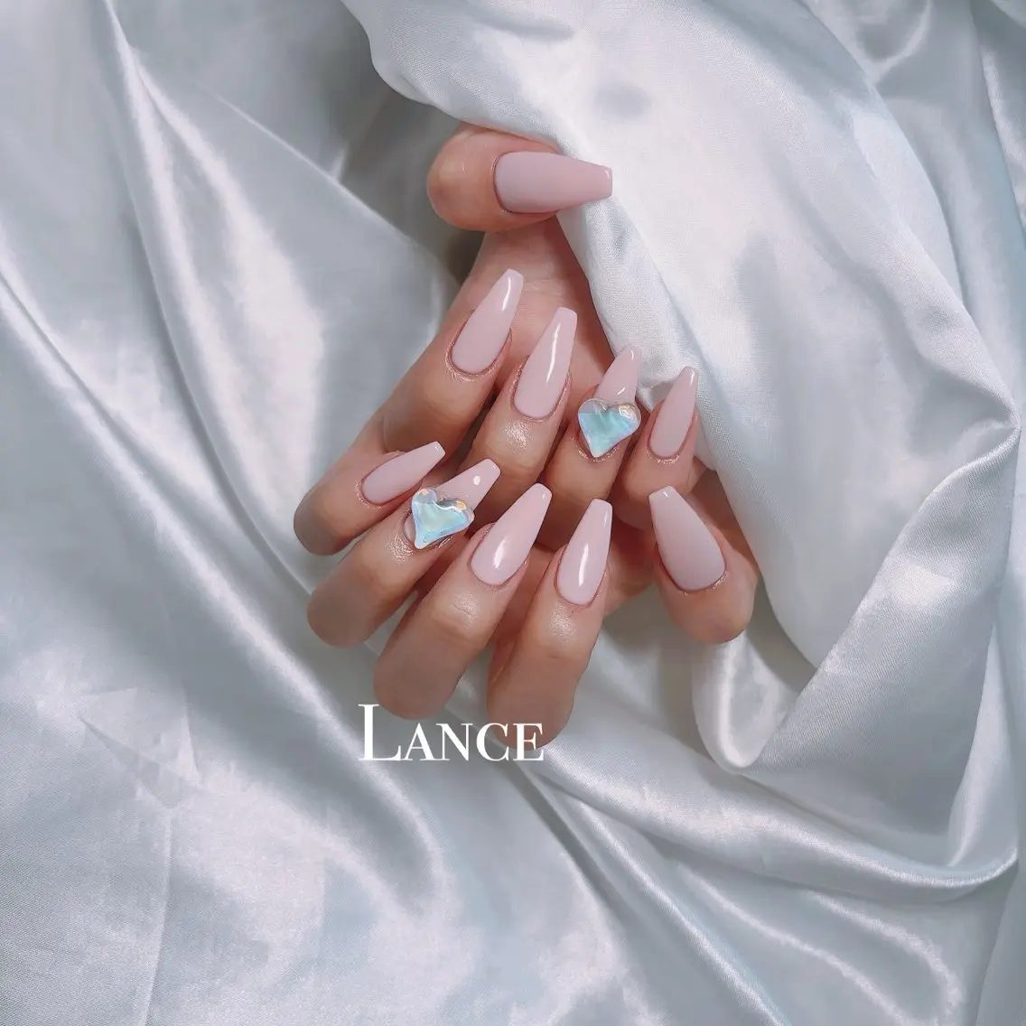 ネイル オーロラネイル フレンチネイル キラキラネイル 韓国ネイル ワンカラーネイル Lance nailのネイルデザイン