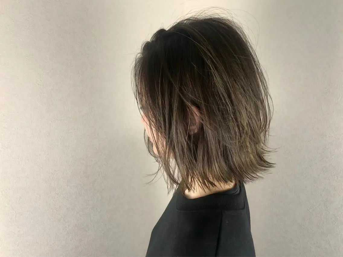 ミディアム still .のヘアスタイル