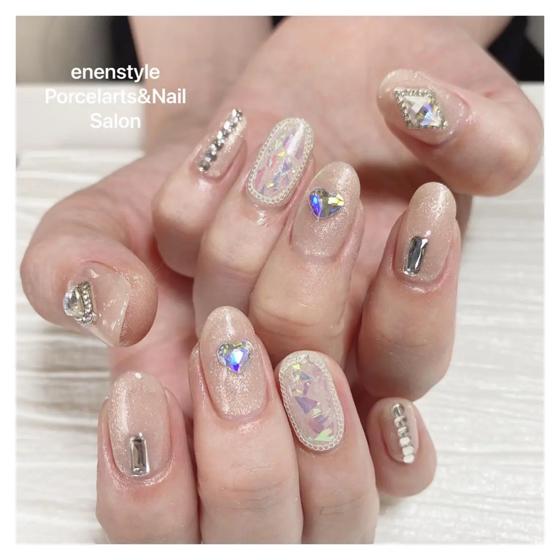 ミディアム ネイル 🐾enen style 🐾のネイルデザイン