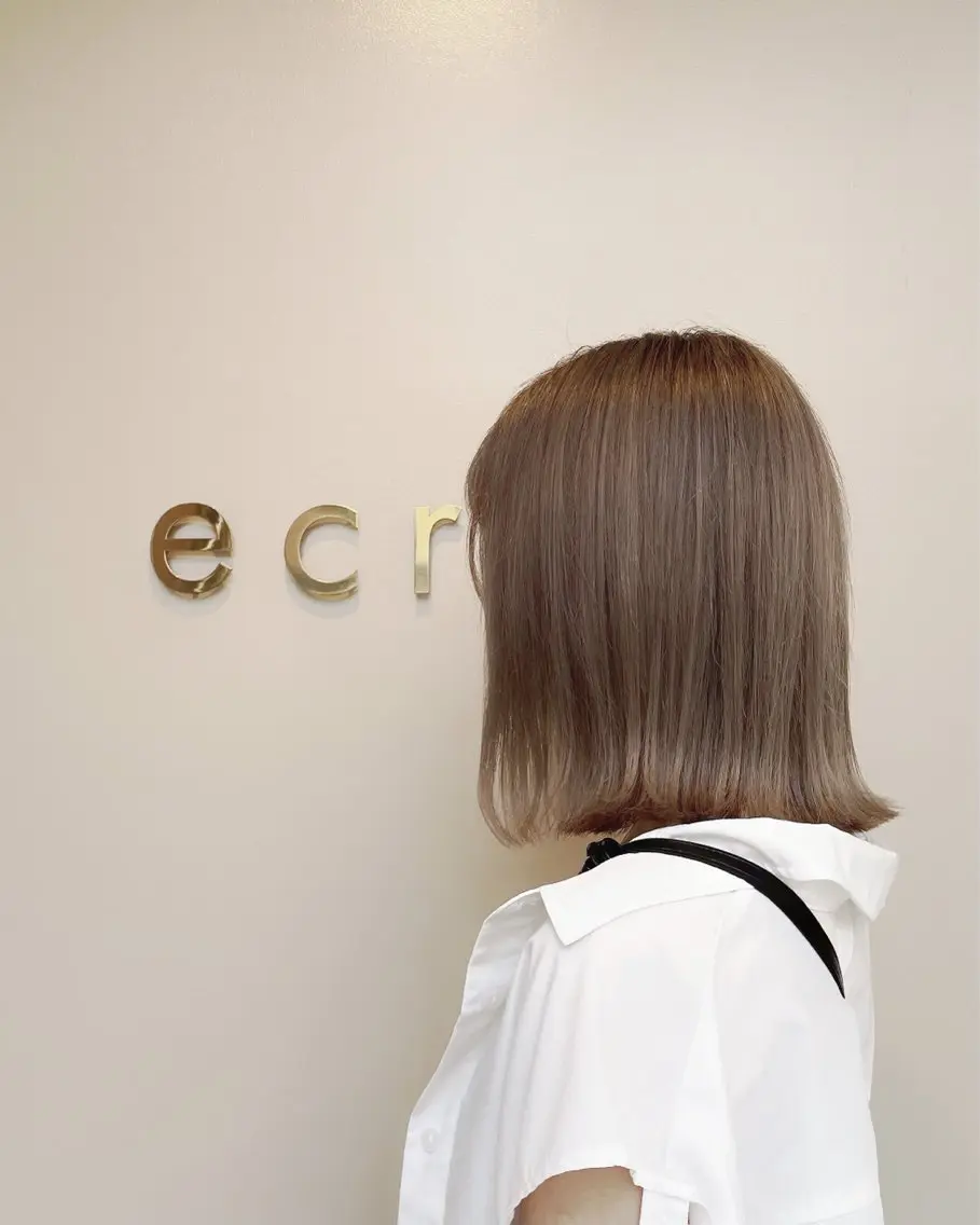 ミディアム カラー ベージュカラー ブリーチ ミルクティーベージュ 外ハネヘア oma 🐇saeのヘアスタイル