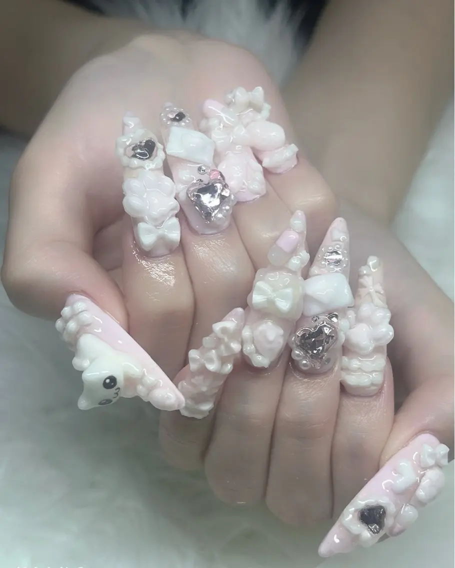 ネイル ハンドネイル YOLO NAILのネイルデザイン