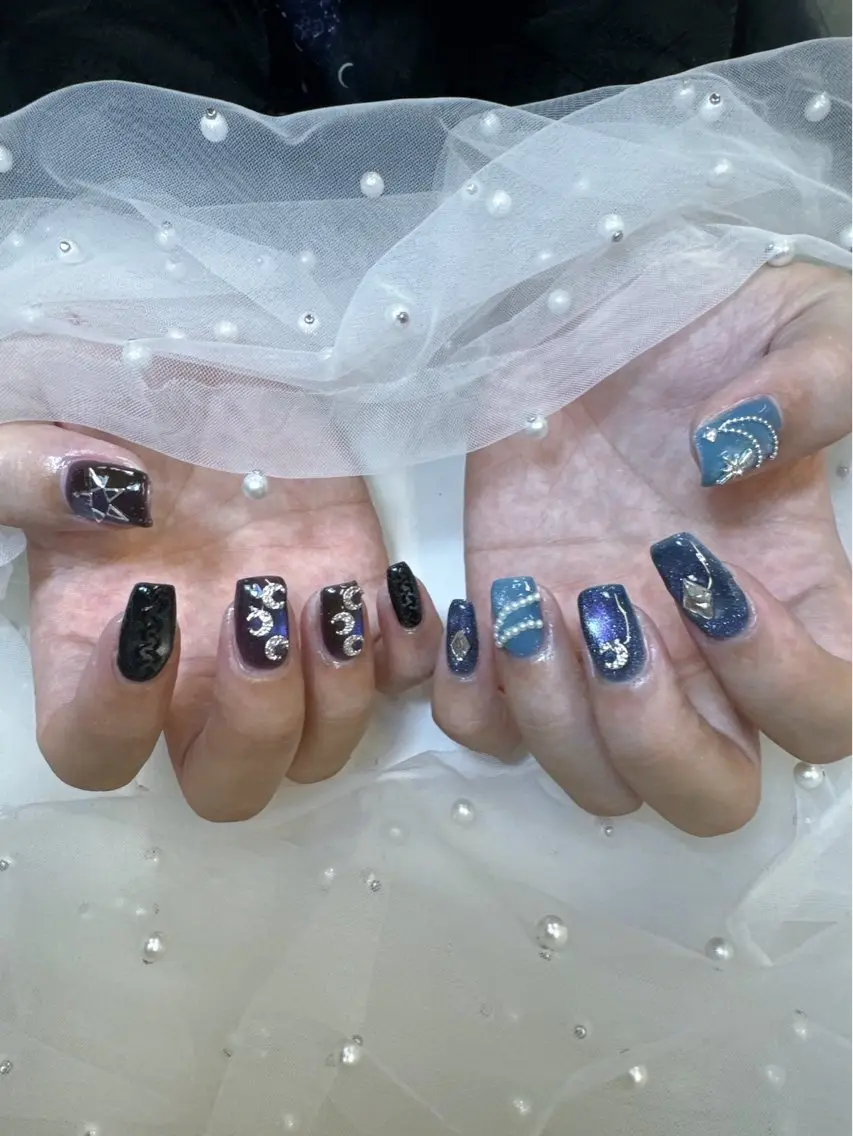 ネイル 成人式 フレンチネイル ジェルネイル キラキラネイル マグネットネイル ハンドネイル Queeens nailのネイルデザイン