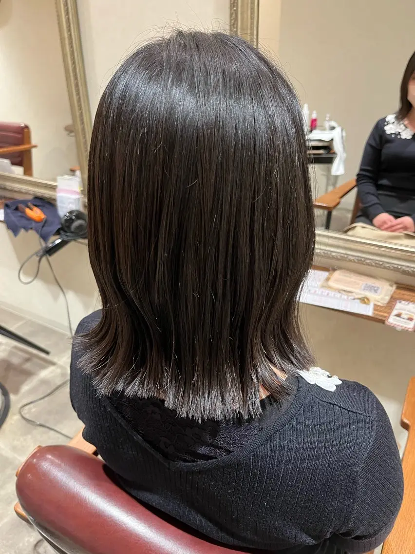 ミディアム 外ハネヘア 西川 舞彩のヘアスタイル