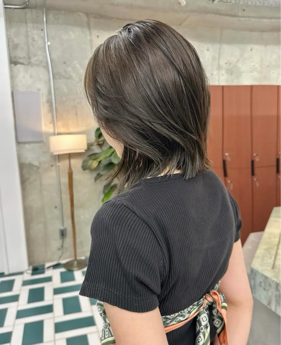 カラー 屋良 ひかりのヘアスタイル