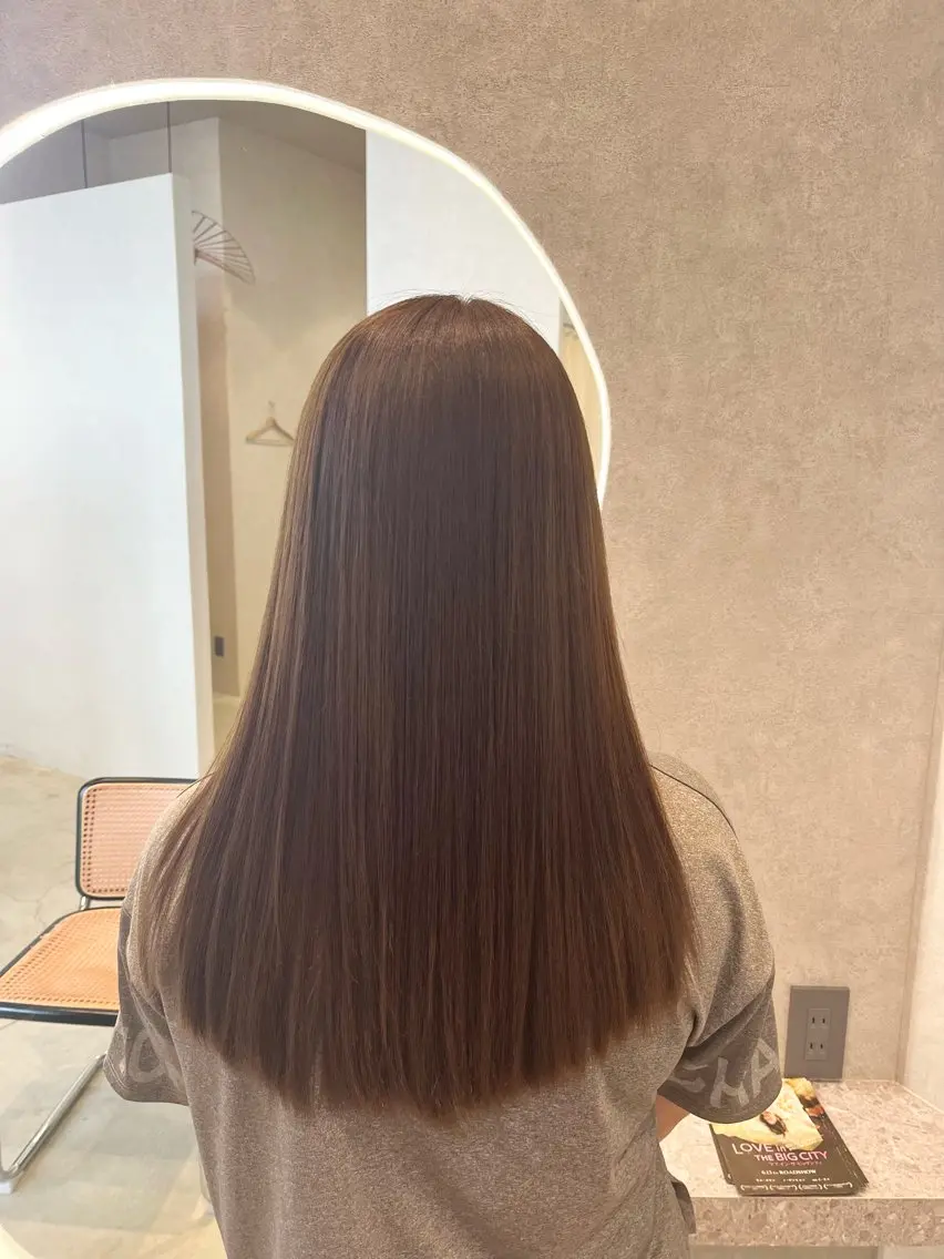 カラー アッシュ ベージュカラー 縮毛矯正 カット ヘアカラー 縮毛矯正 トリートメント 福島 果音のヘアスタイル