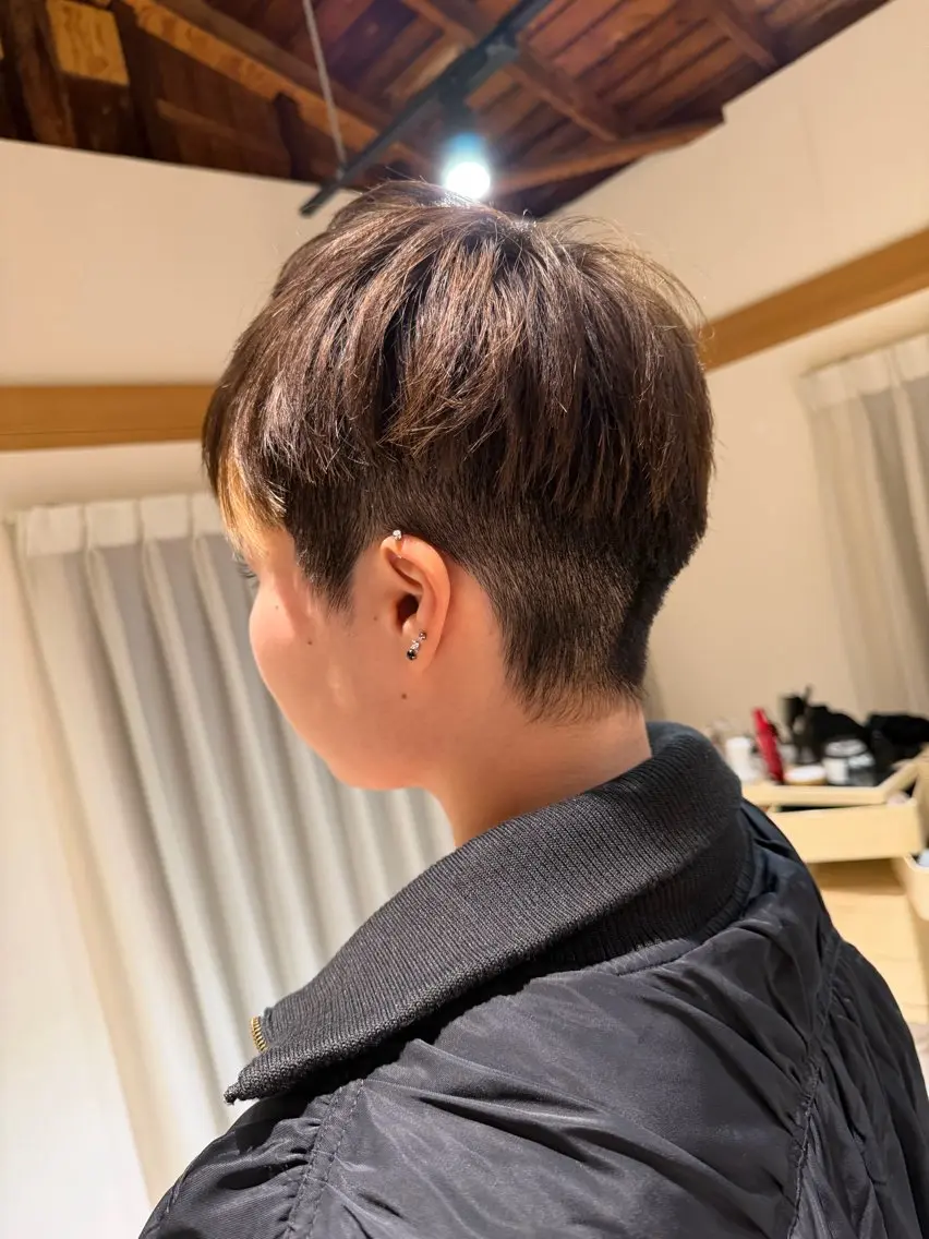 ショート ベリーショート ショートヘア 藤野 ひなのヘアスタイル