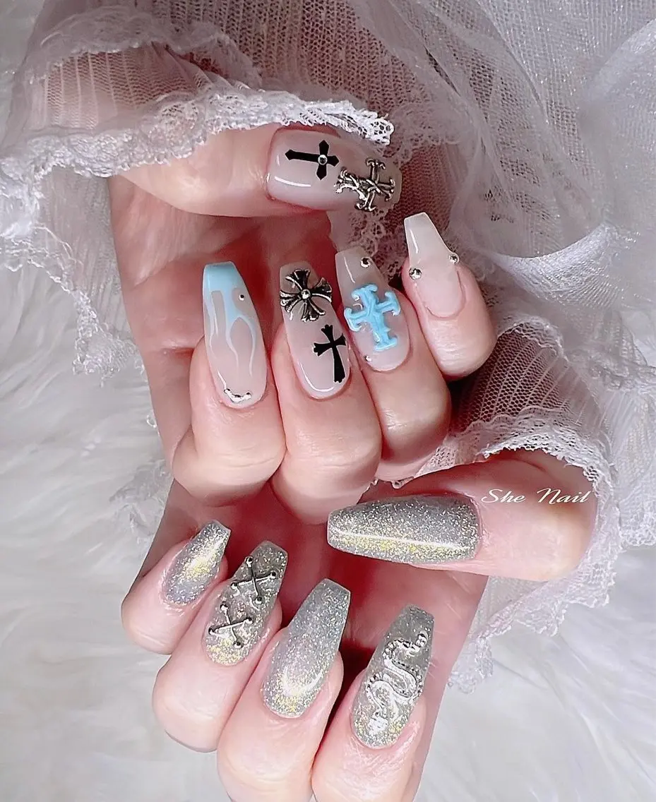 ネイル チークネイル 長さ出し フレンチネイル ガラスフレンチ グラデーション ISA_ BELLAのネイルデザイン