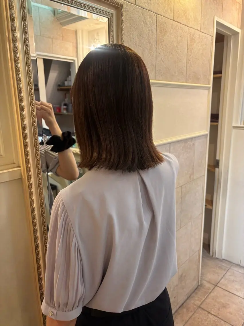 ミディアム 恩田 美波のヘアスタイル