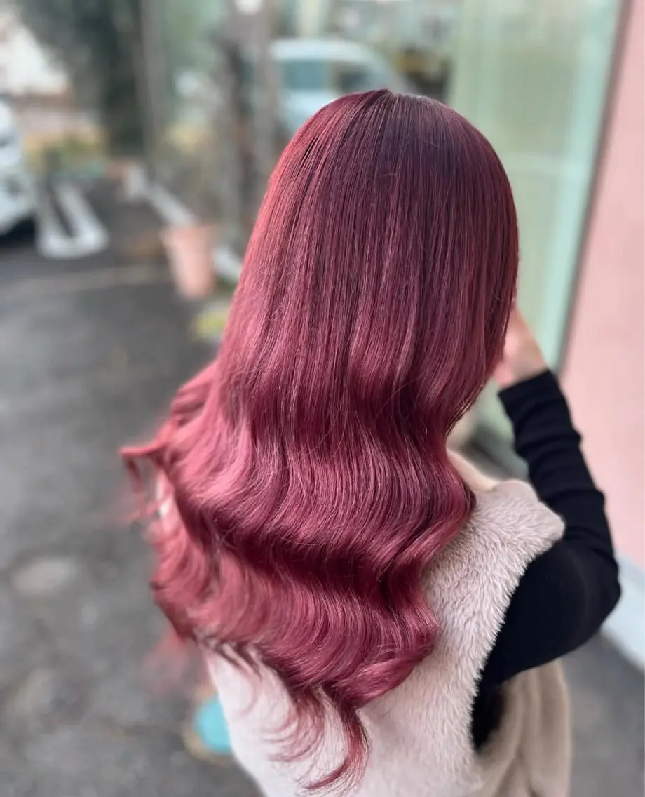 ロング カラー ピンクカラー 小泉 ゆあのヘアスタイル