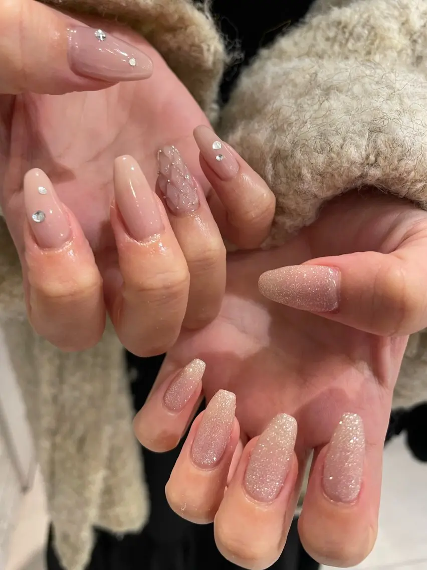 セミロング 尾張 玖羽のネイルデザイン