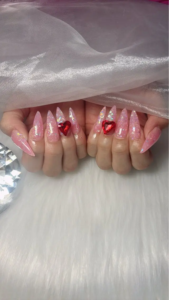 ネイル ハート ハンドネイル Kayo 💅のネイルデザイン
