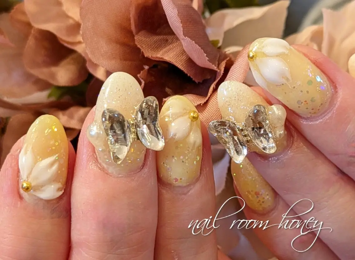 ネイル 桜ネイル パステルネイル 春ネイル 黄色 nail room  honeyのネイルデザイン