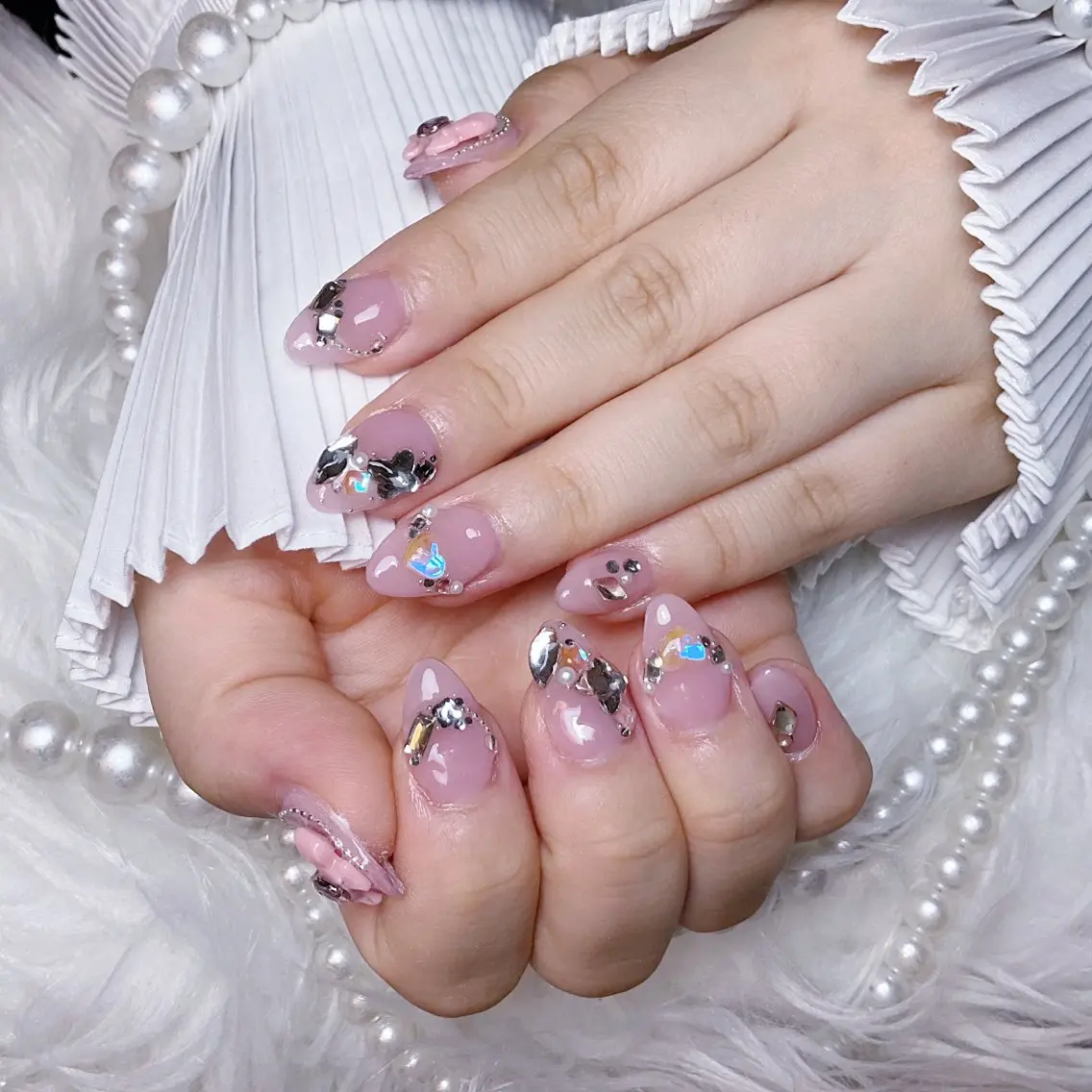 ネイル ハンドネイル 🍭Yun nail hyejin🌸のネイルデザイン